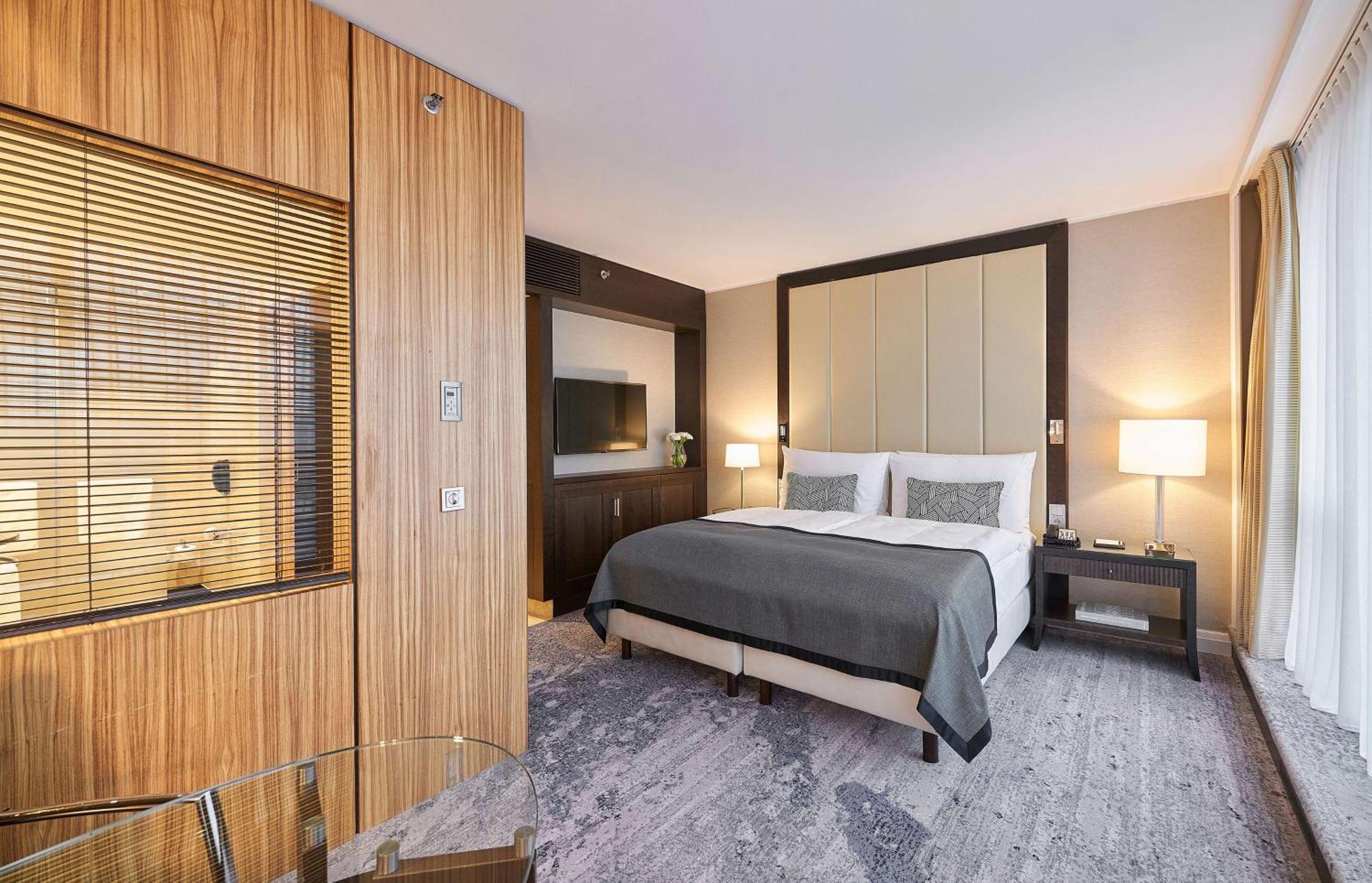 Intercontinental Düsseldorf, An Ihg Hotel 5*